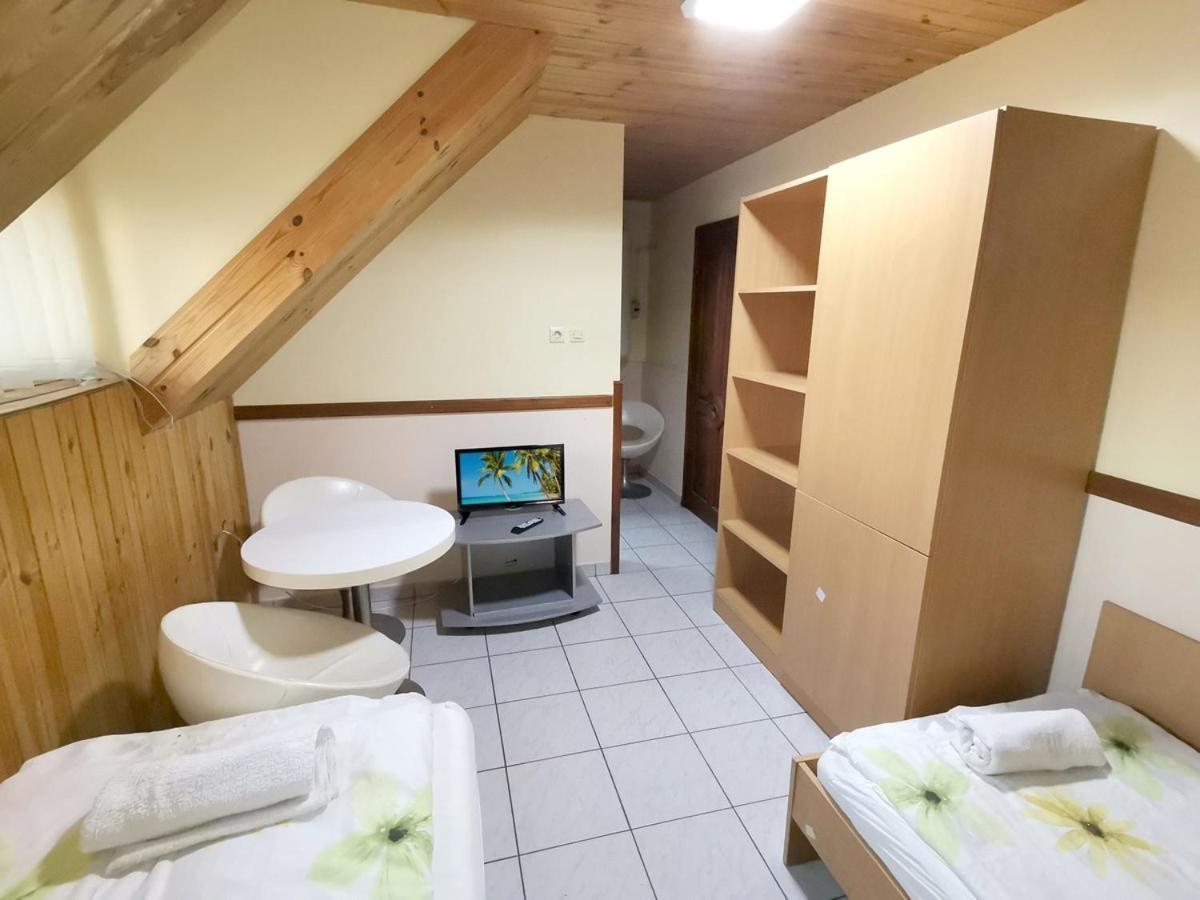 HajdúszoboszlóPatko Fogado住宿加早餐旅馆 外观 照片